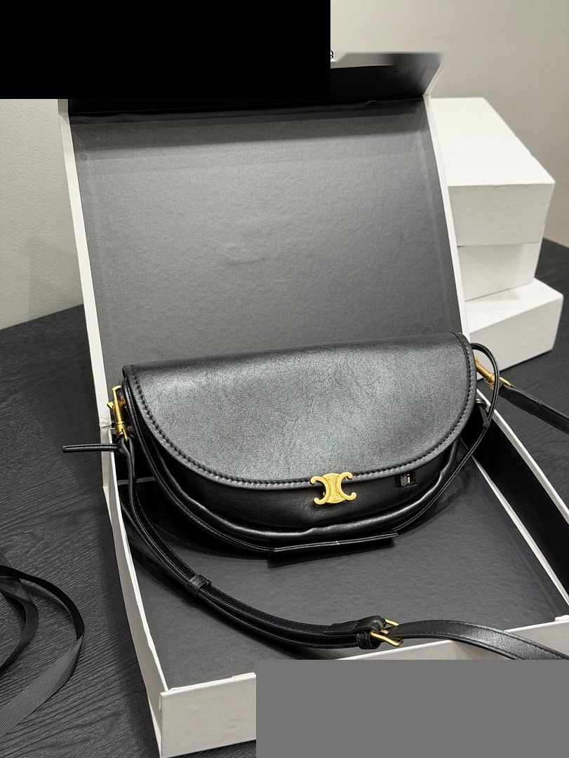 CEL Bag 557