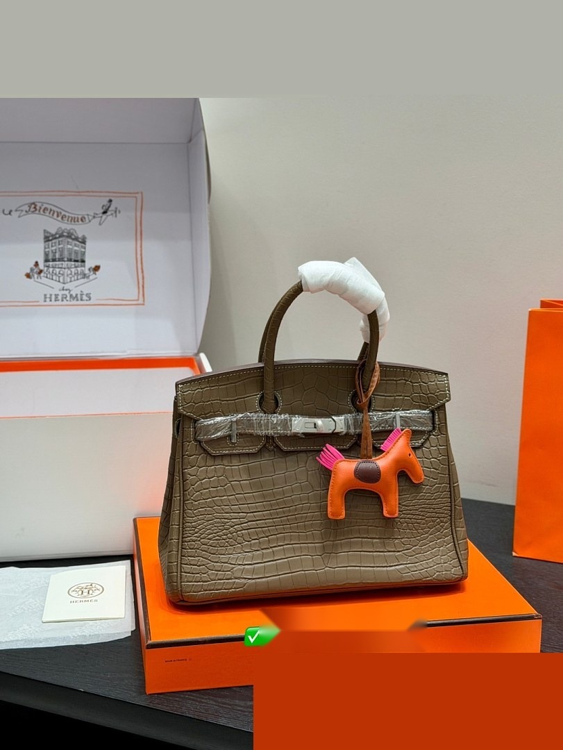HM Bag 243