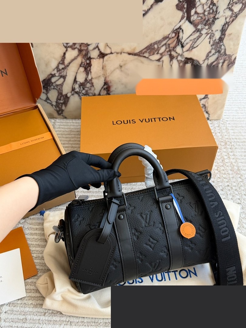 LV Bag 019