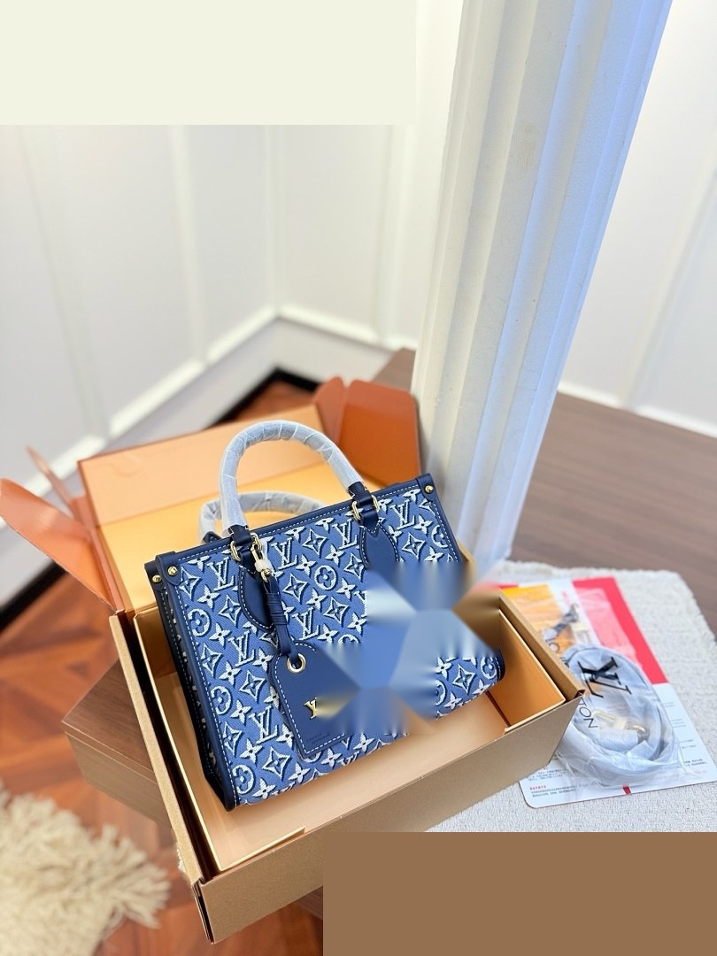 LV Bag 096