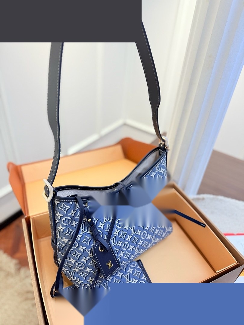 LV Bag 121