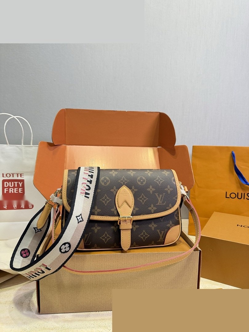 LV Bag 271