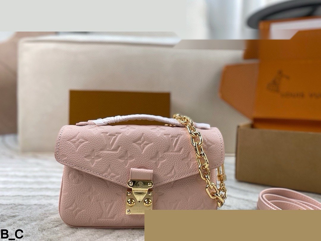 LV Bag 438