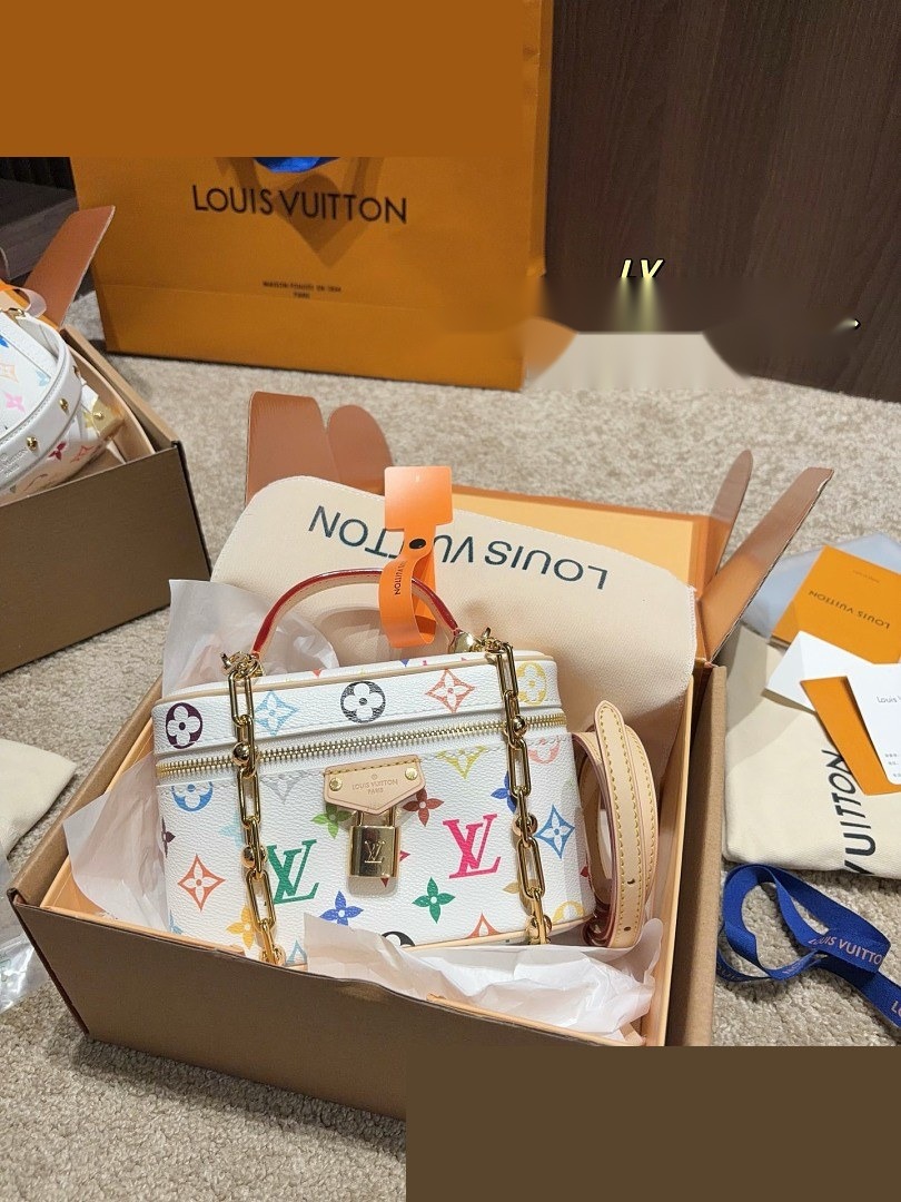 LV Bag 453