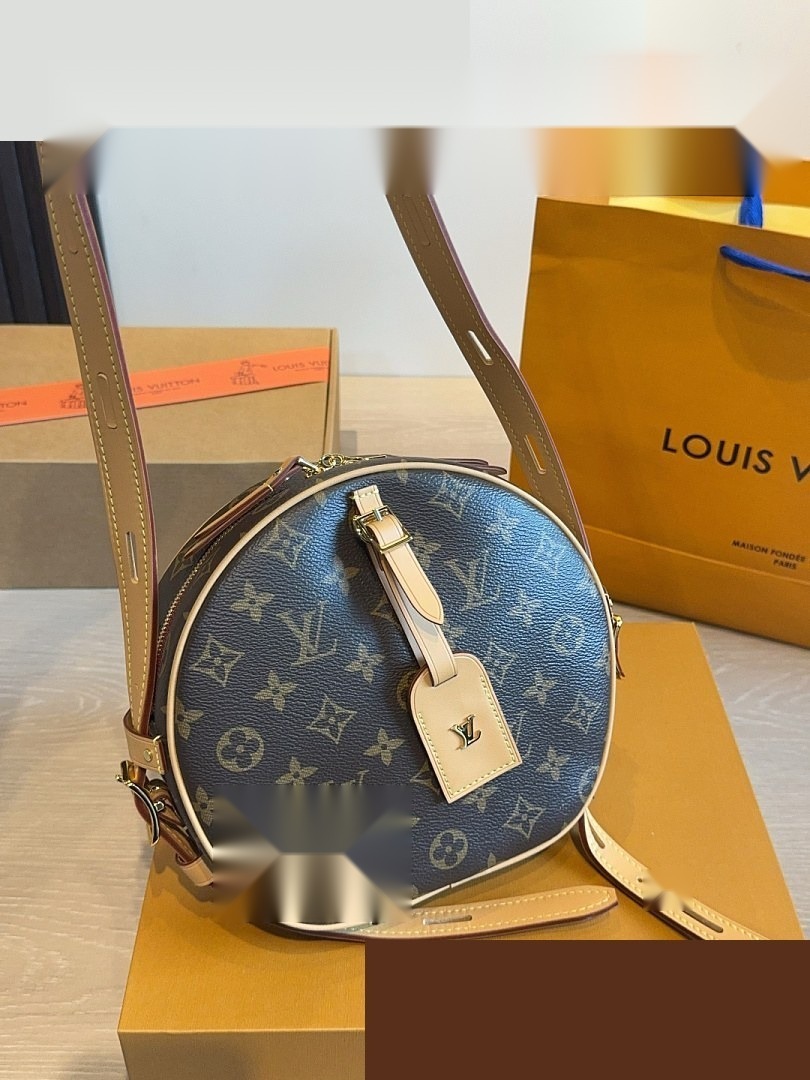 LV Bag 532